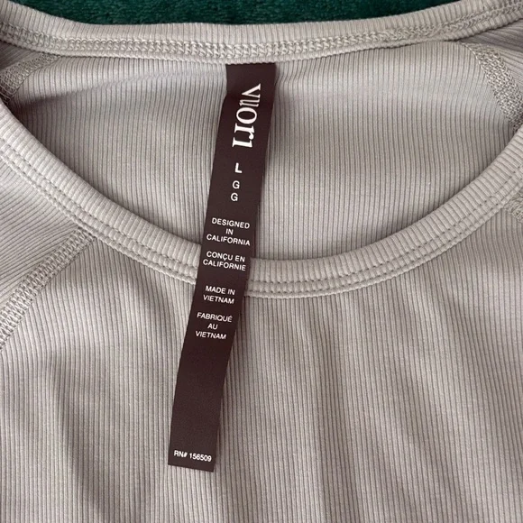 NEW VUORI LONG SLEEVE POSE CREW WOMENS TOP - Picture 3 of 5